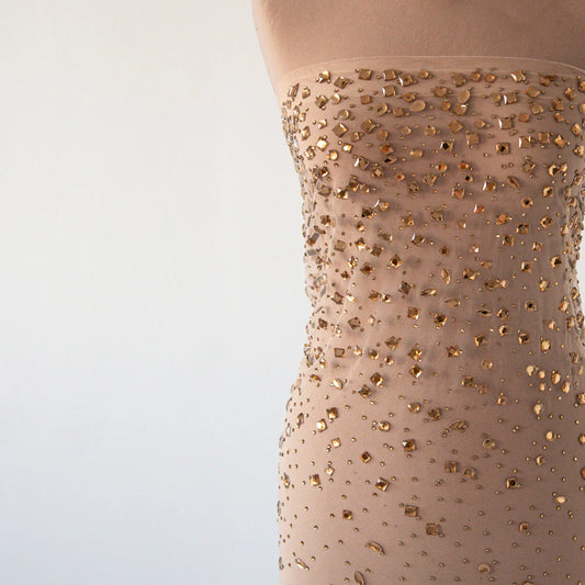 Dantela cu Strasuri Aurii