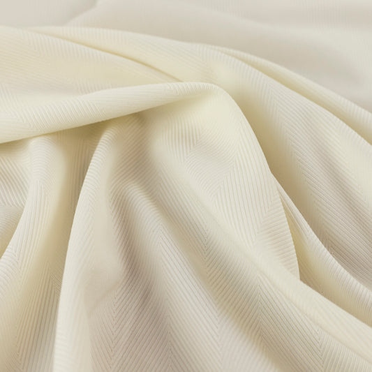 Pachet 10 metri tesatura alba cu model (rochii, costume, bluze)