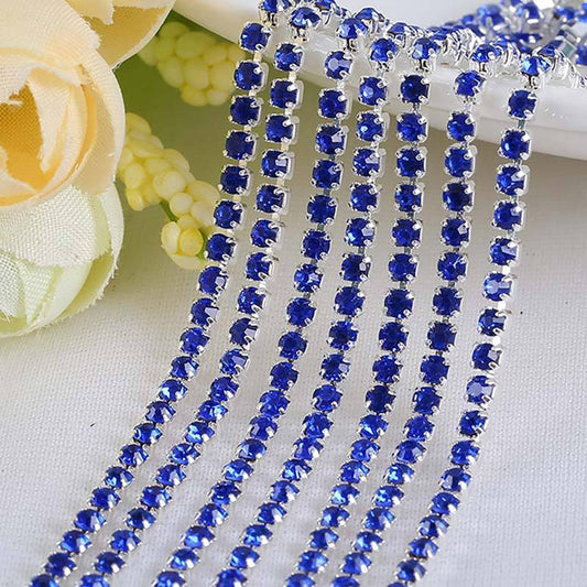 Banda argintie cu cristale albastre 2 mm