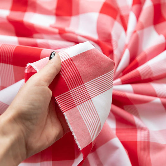 Bumbac in carouri alb-rosu