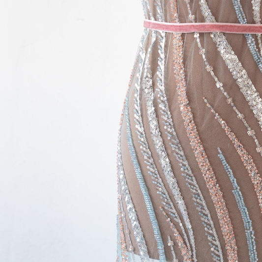 Dantela bleu cu paiete bleu si argintii