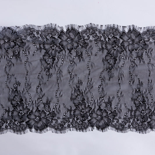 Dantela Chantilly Negru ,,Q,, - Cupon 3 M