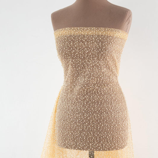 Dantela galbena cu margele