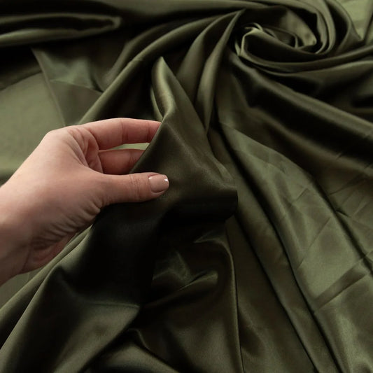 Saten elastic kaki inchis