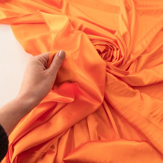 Saten elastic portocaliu