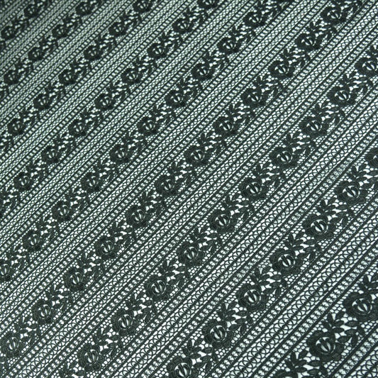 Dantela brodata - Negru cu motive florale