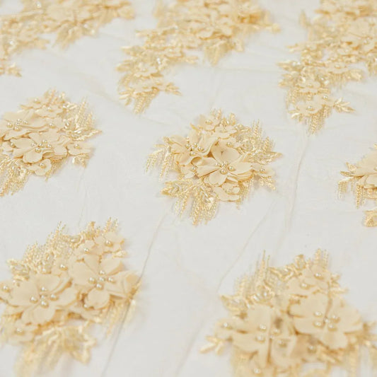 Dantela crem cu flori 3d