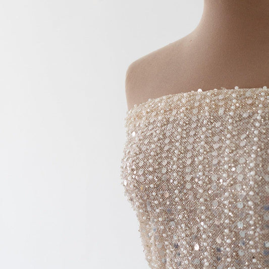 Dantela nude bej cu paiete si margele