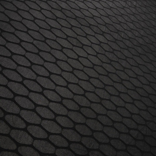 Lycra neagra pe plasa