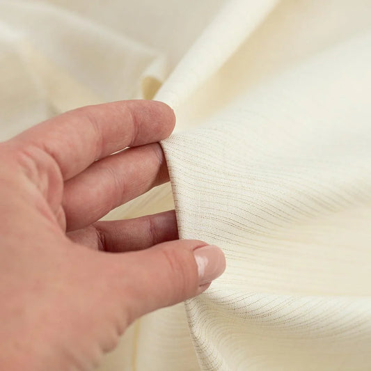 Panza bej cu fir auriu lucios