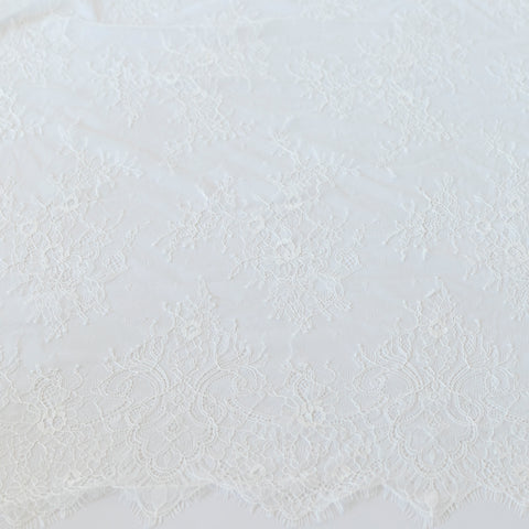 Dantela Chantilly Ivoire