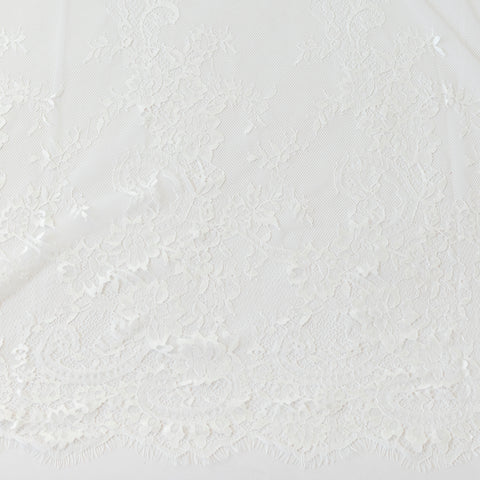 Dantela Chantilly Ivoire