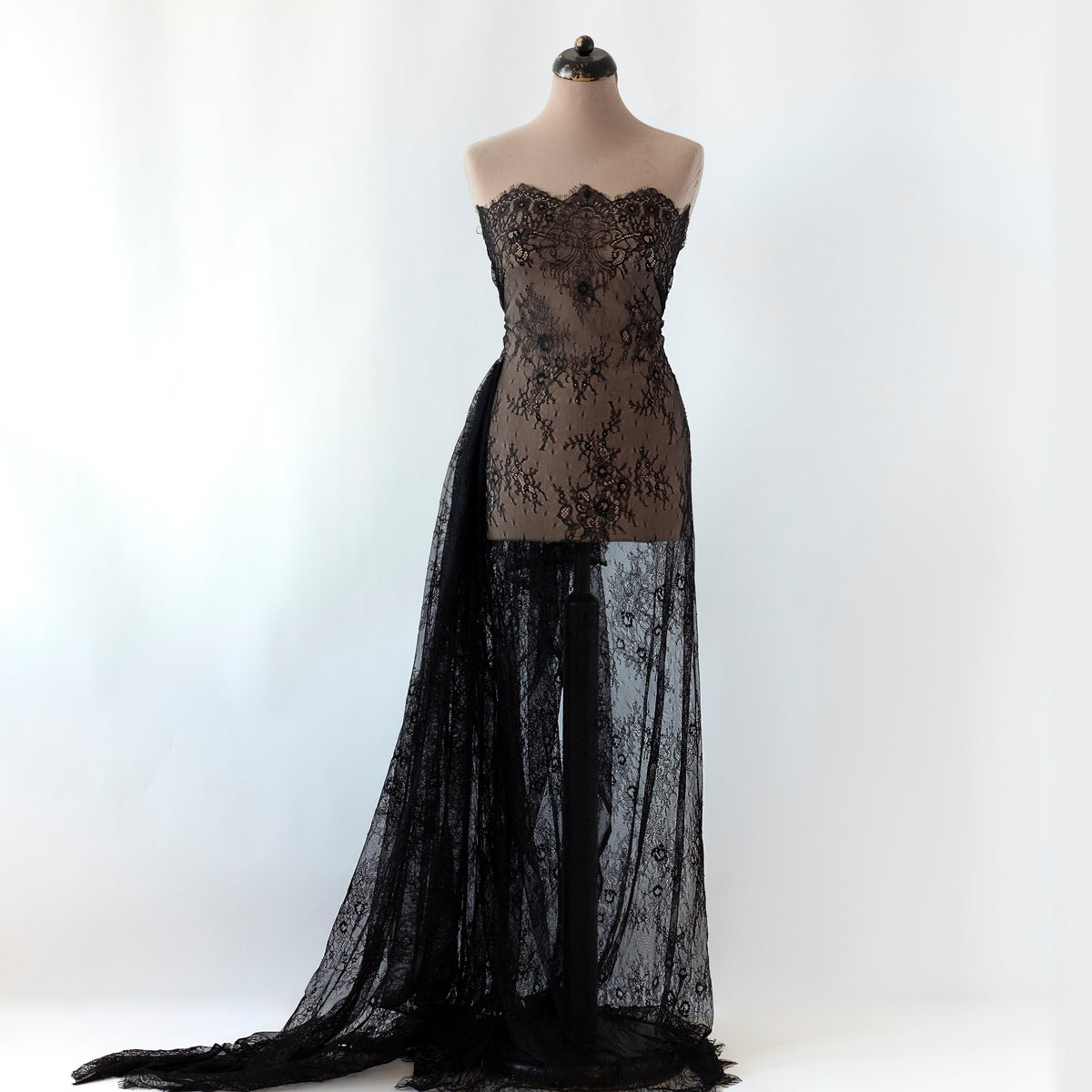 Dantela Chantilly Negru