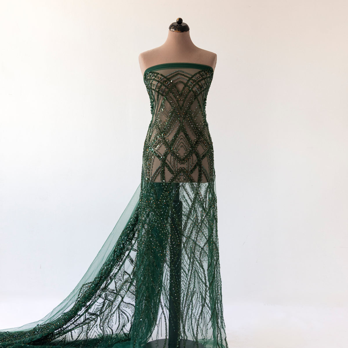 Dantela Verde 1 cu perle, paiete si margele