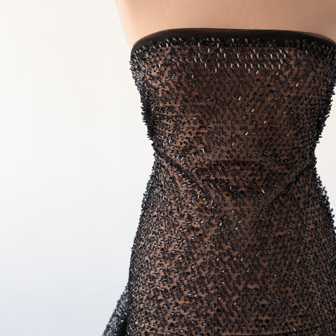 Dantela neagra cu paiete