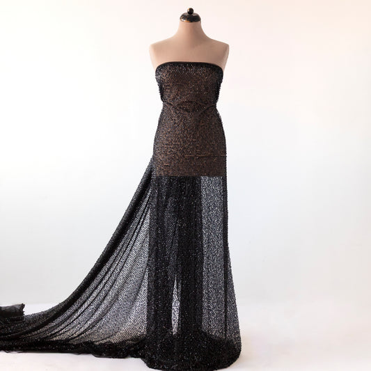 Dantela neagra cu paiete