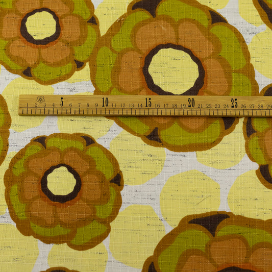 Material pentru fata de masa cu modele florale