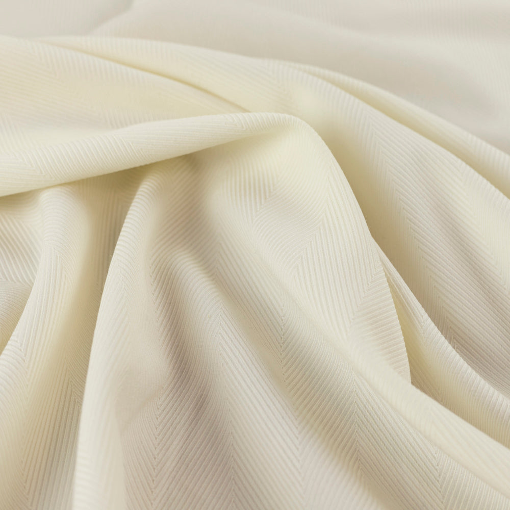 Pachet 10 metri tesatura alba cu model (rochii, costume, bluze)