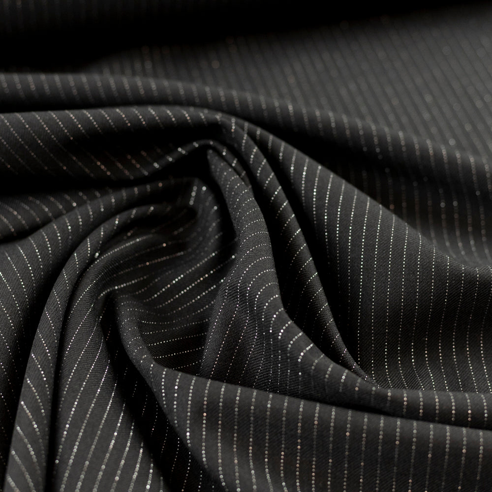 Pachet 12 metri stofita neagra elastica cu dungi argintii