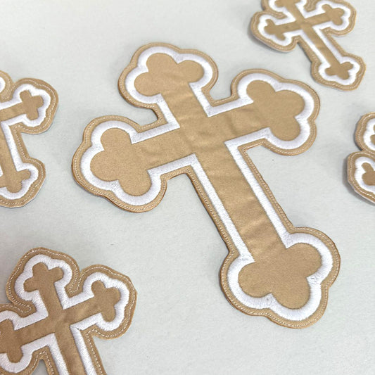 Set 5 Cruci Brodate Auriu Alb