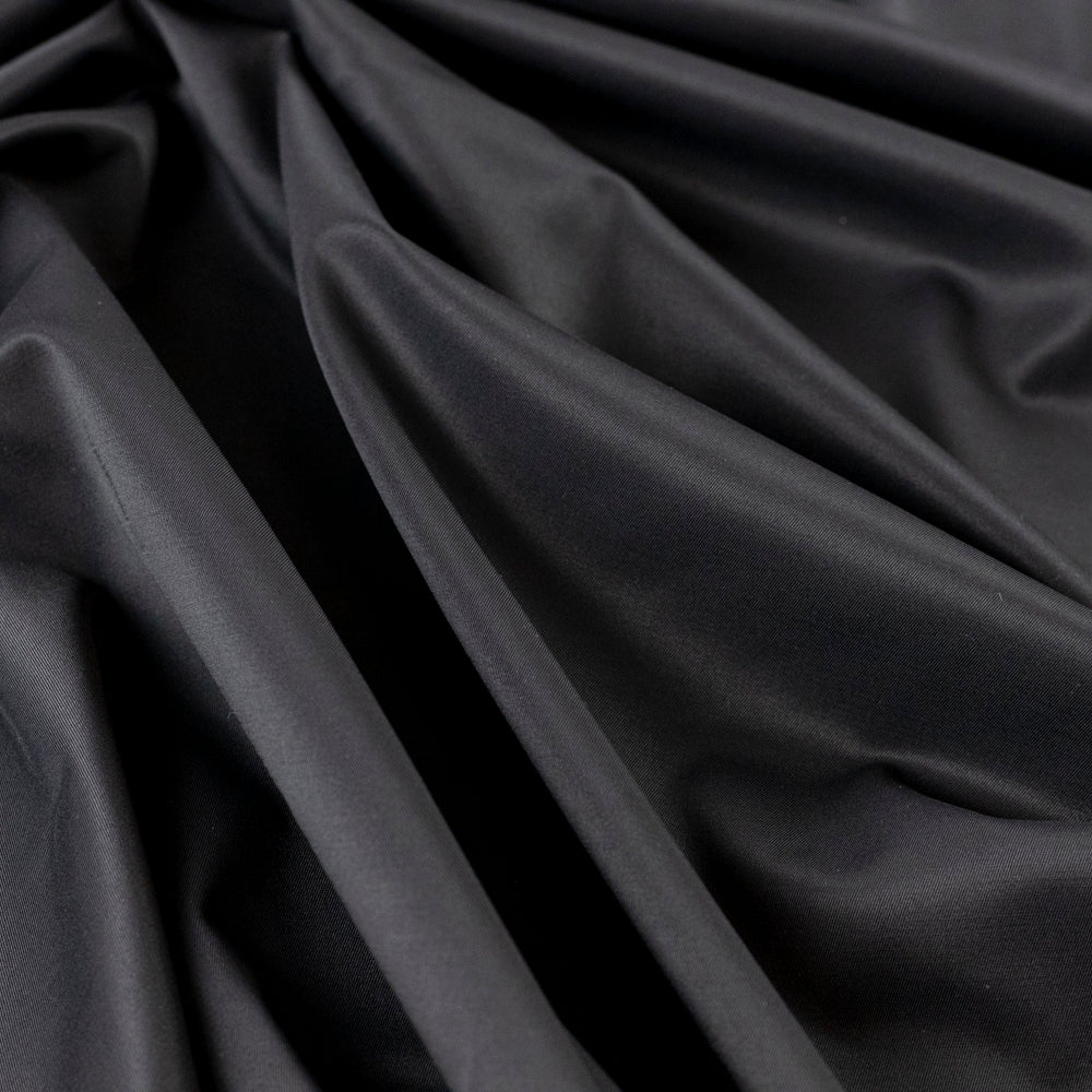 Tesatura neagra elastica si lucioasa (rochii, costume)