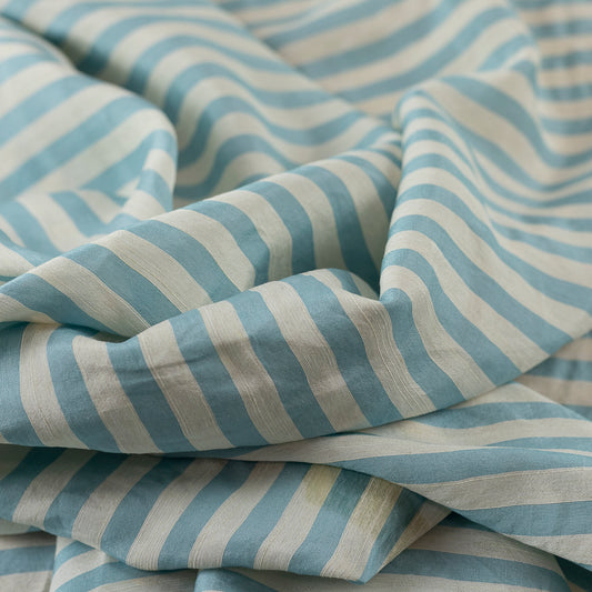 Voal cu Matase, alb cu dungi