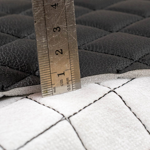Piele ecologica neagra cu romburi si cusatura neagra pentru tapiterie auto