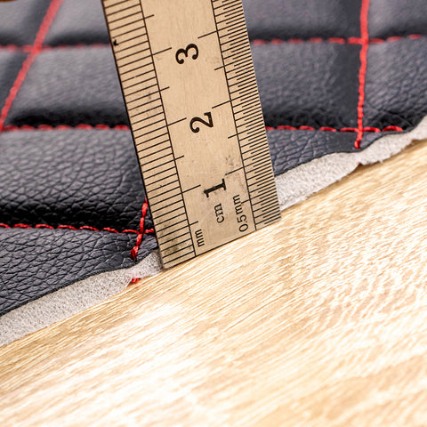 Piele ecologica neagra cu romburi si cusatura rosie pentru tapiterie auto