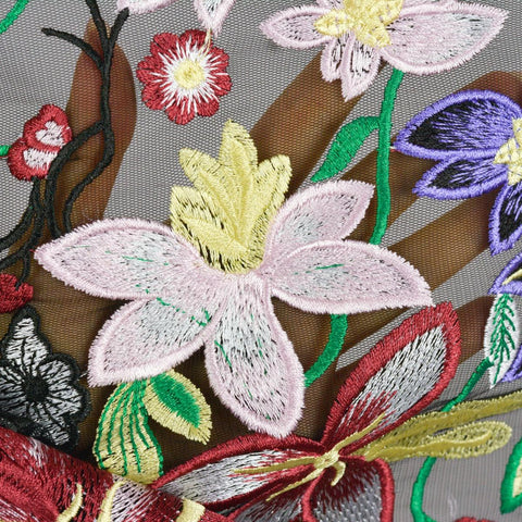 Dantela brodata - Negru cu flori multicolore