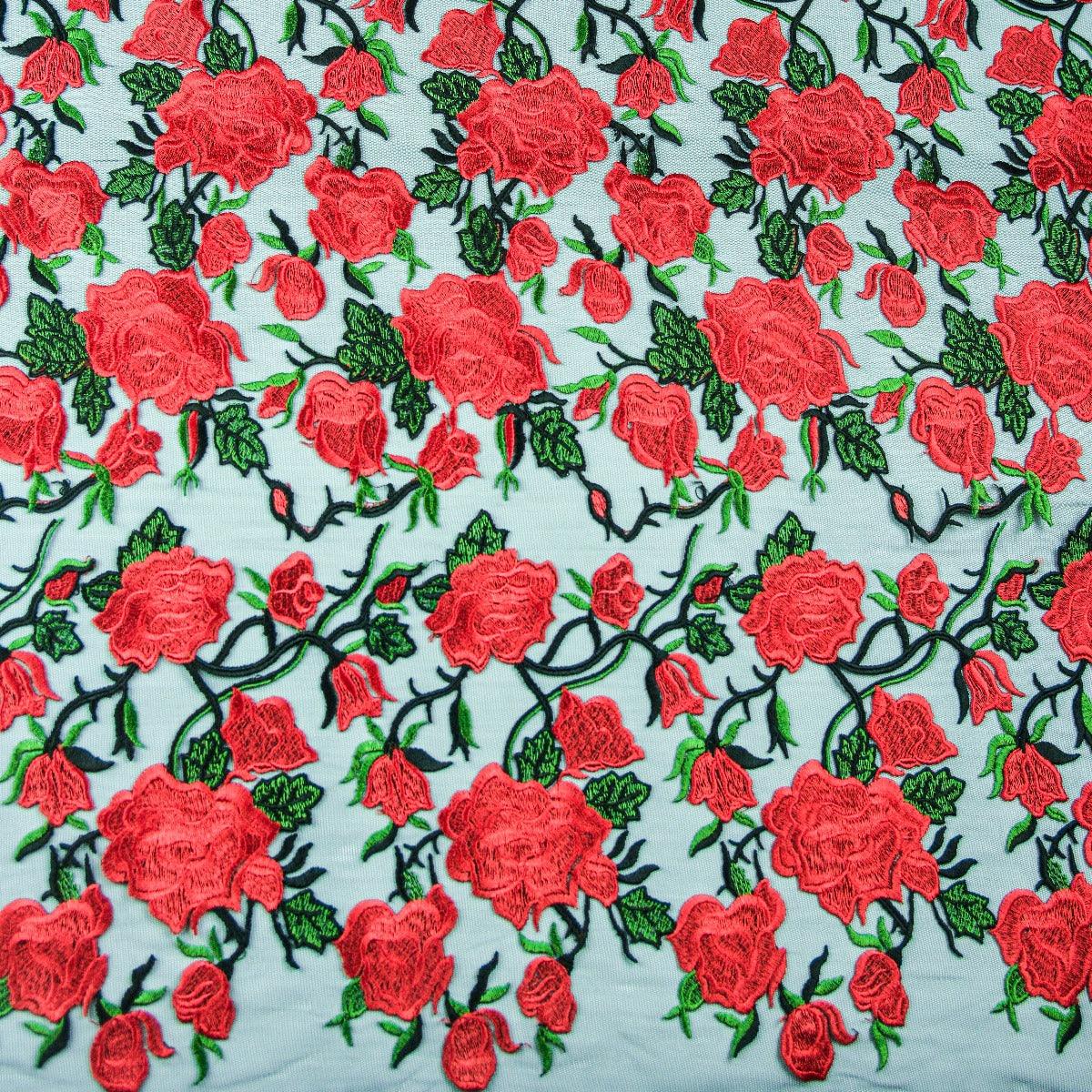 Dantela brodata - Trandafiri rosii
