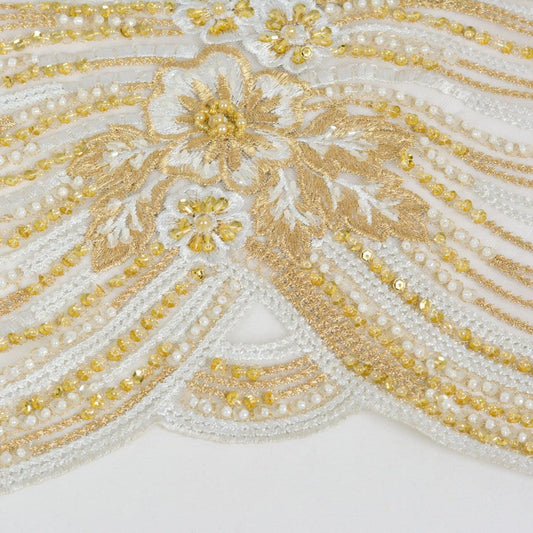 Dantela cu pietre - Alb cu Auriu