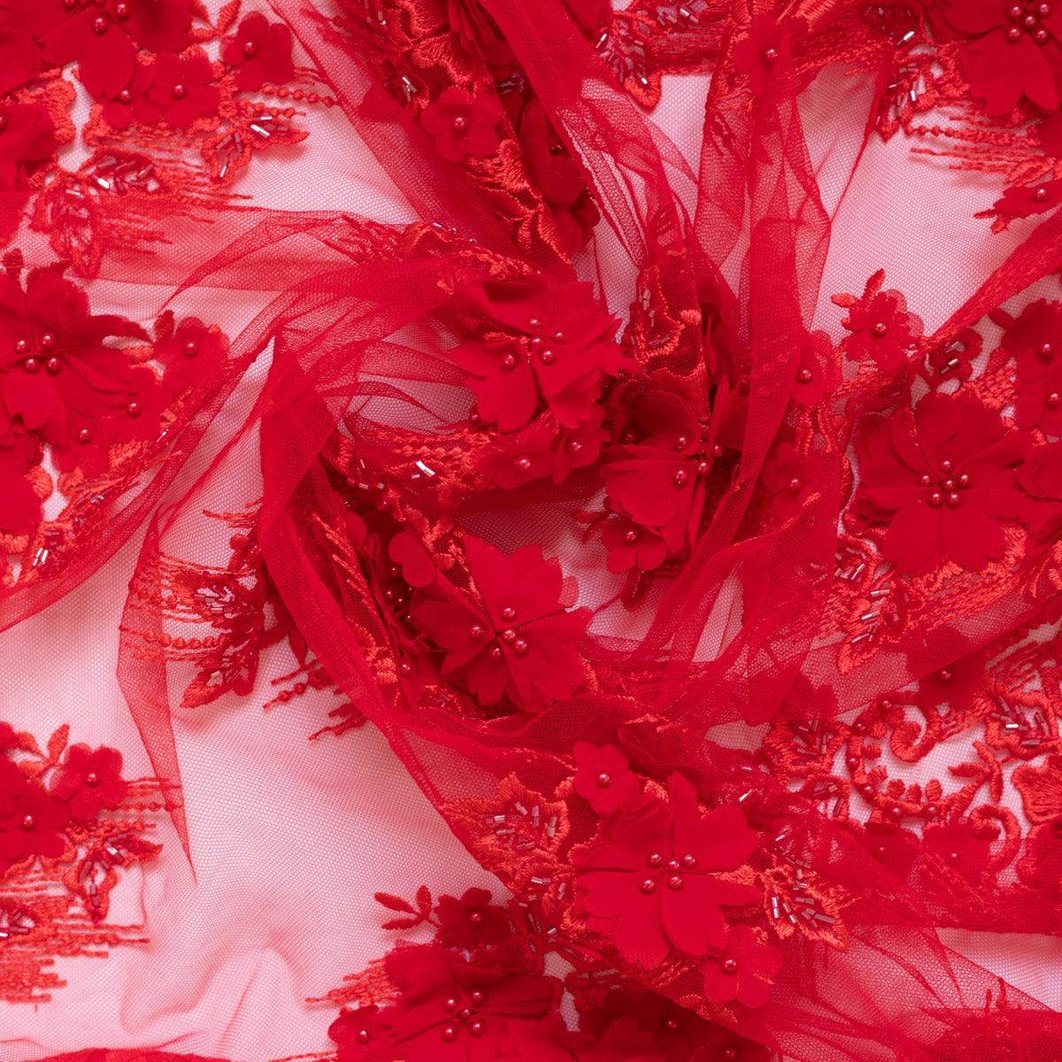Dantela rosie cu flori 3d accesorizata cu margele si perle
