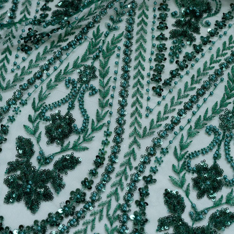 Dantela verde cu flori din paiete margele si perle