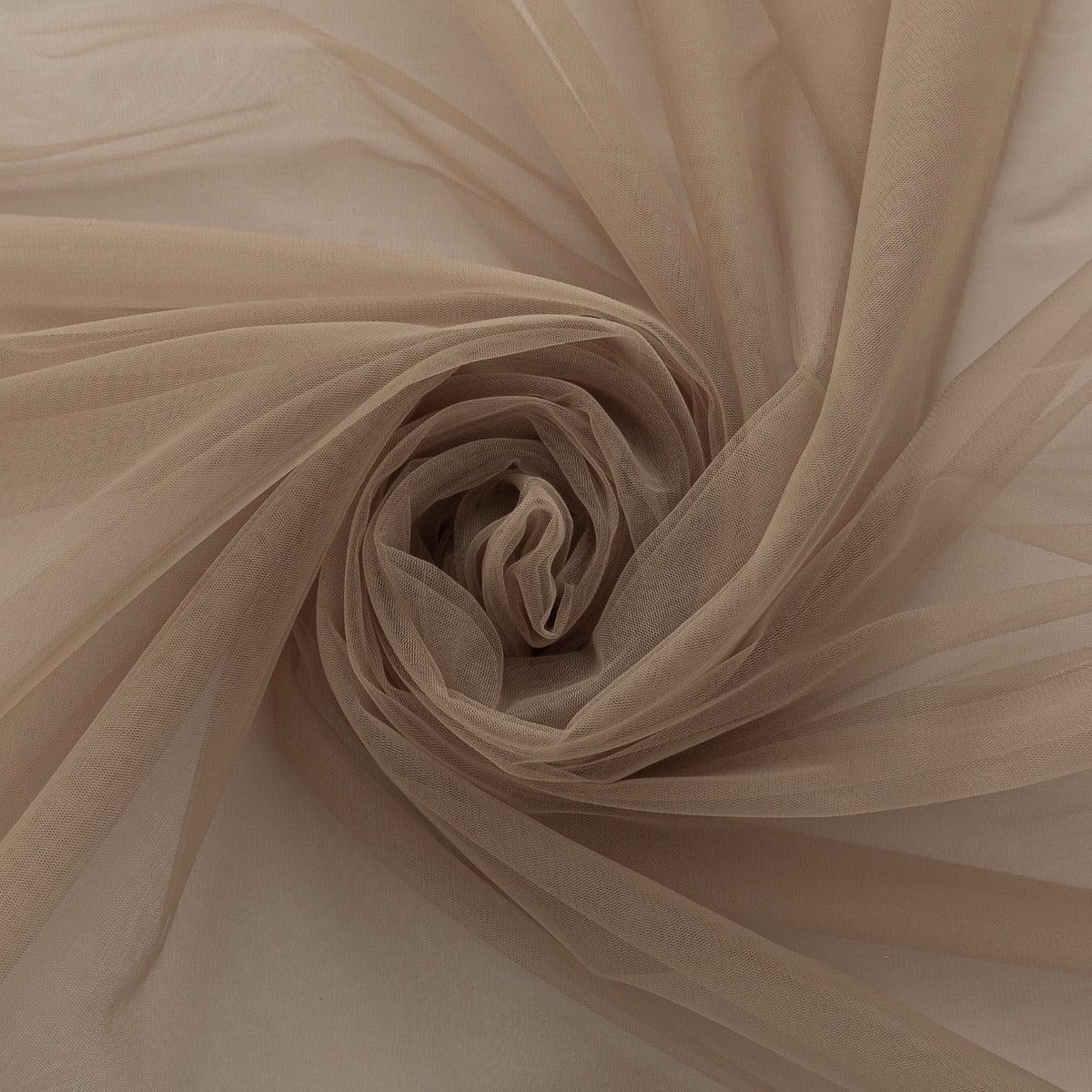 Tulle - Nude Inchis folosit la fabricarea rochiilor