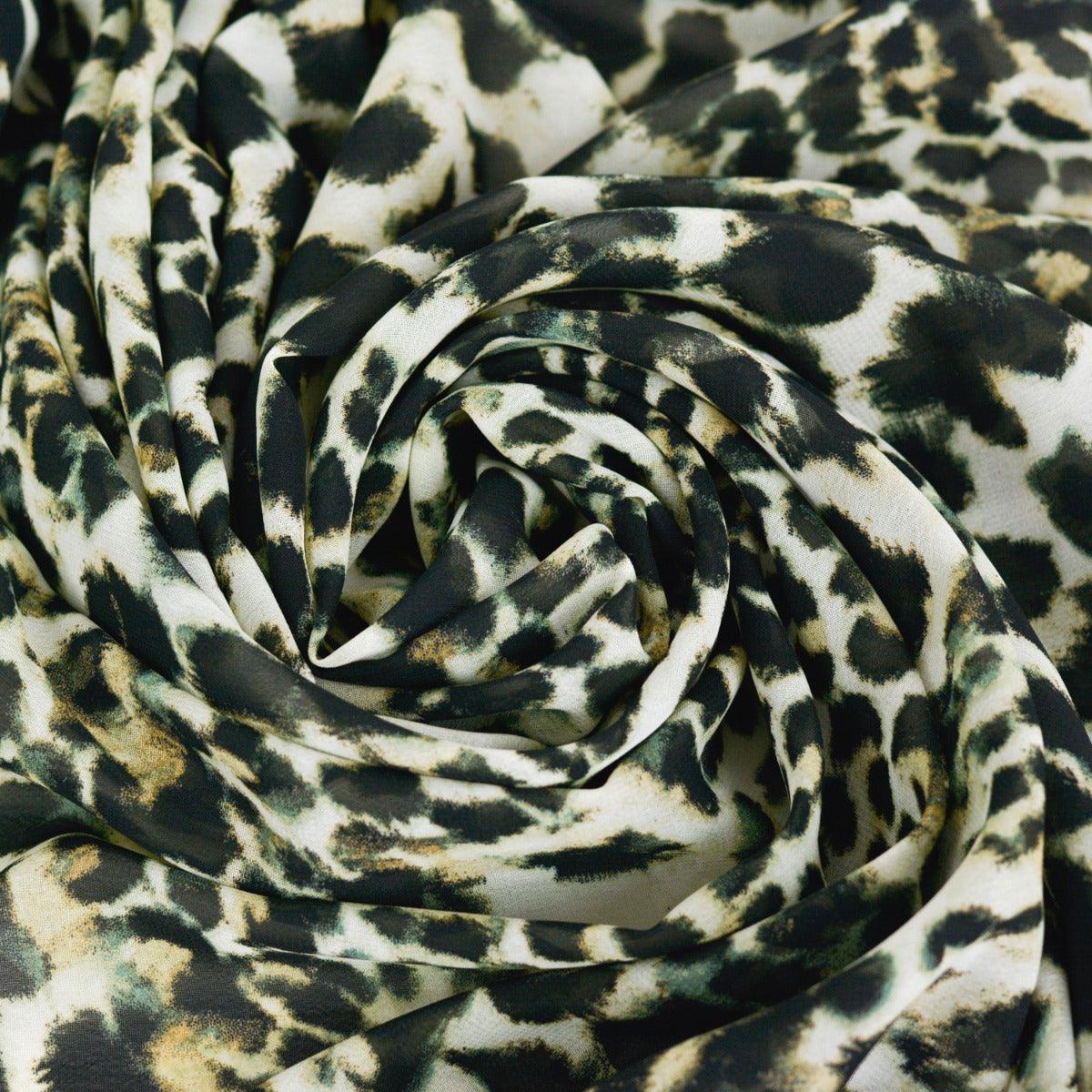 Voal animal print - Leopard folosit la fabricarea rochiilor