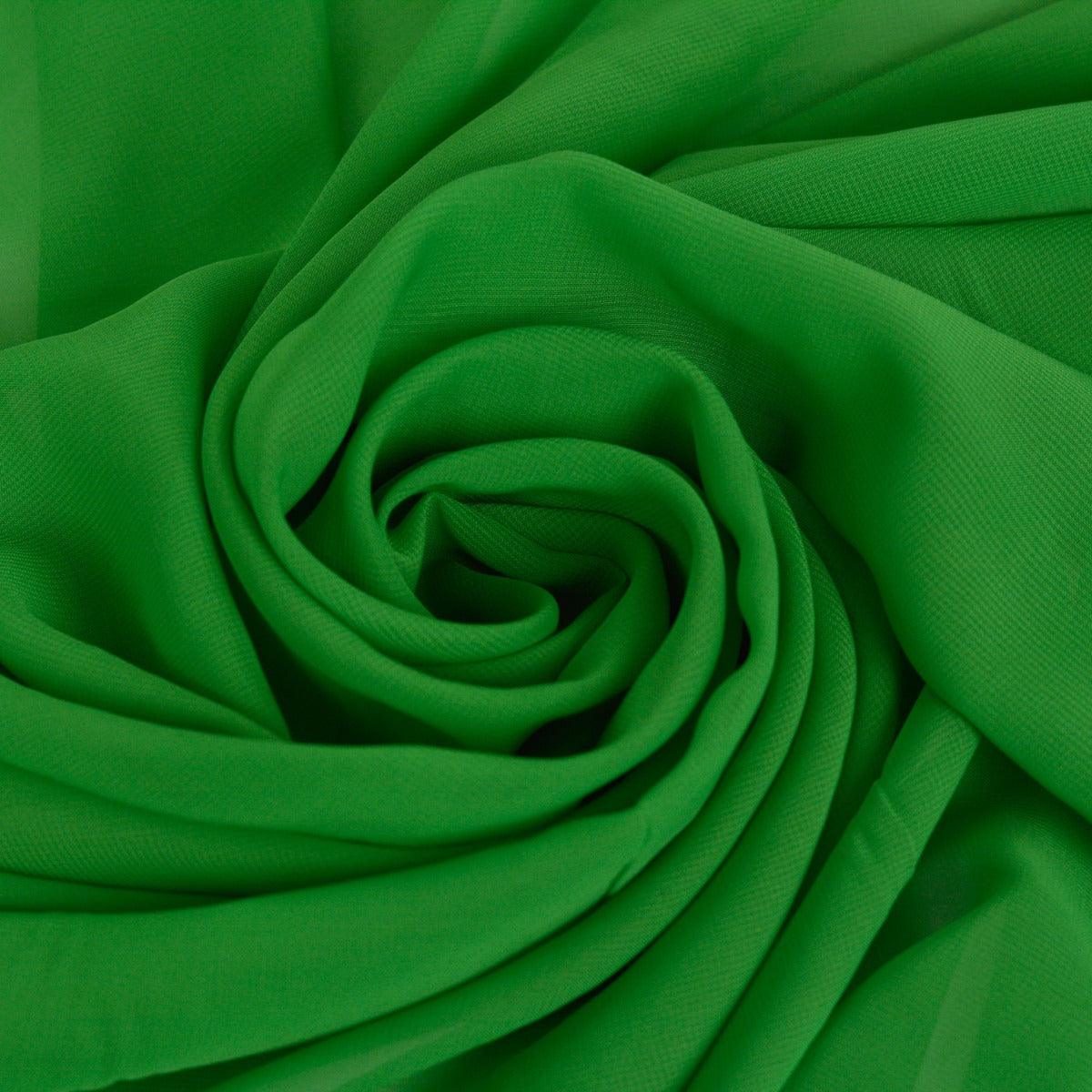 Voal Chiffon - Verde Crud folosit la fabricarea rochiilor