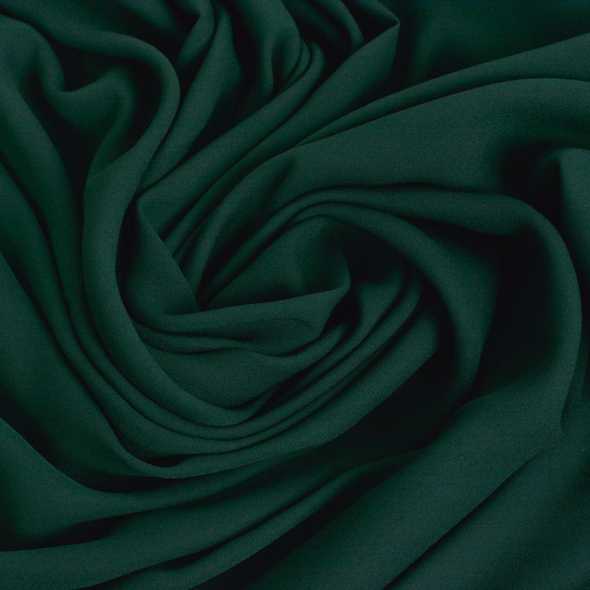 Voal Georgette - Verde Smarald Inchis folosit la fabricarea rochiilor