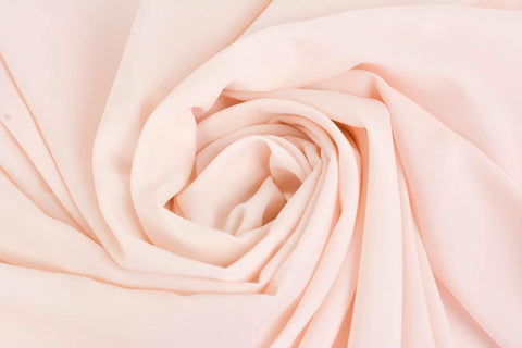 Voal Spuma -  Roz pal folosit la fabricarea rochiilor
